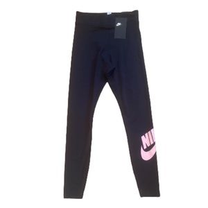 NWT Nike Full Length Tight Fit High Rise - S